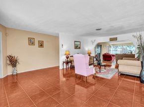 4220 NW 49th Ave, Lauderdale Lakes FL 33319