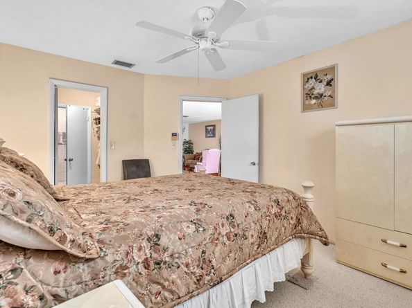 4220 NW 49th Ave, Lauderdale Lakes FL 33319