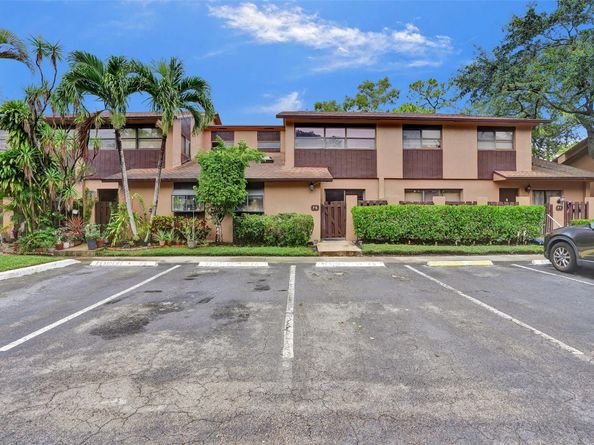 7780 NW 79th Ave F6, Tamarac FL 33321