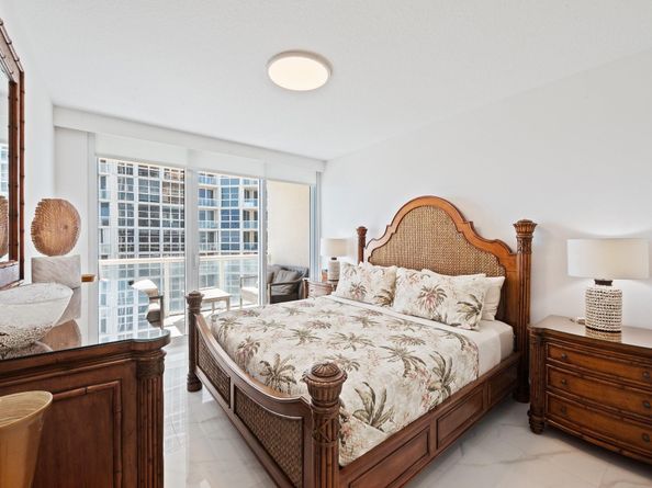 6051 N Ocean Dr 601, Hollywood FL 33019