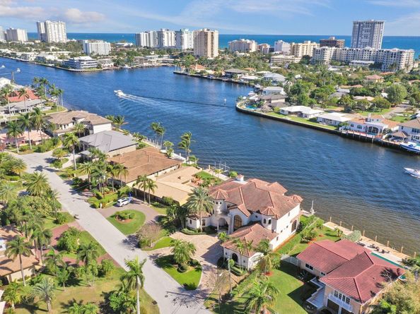 2582 SE 9th St, Pompano Beach FL 33062
