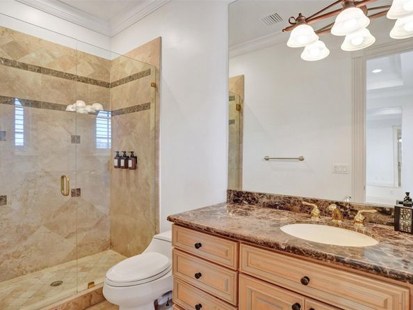 2582 SE 9th St, Pompano Beach FL 33062
