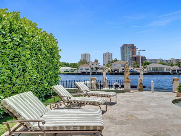 2582 SE 9th St, Pompano Beach FL 33062