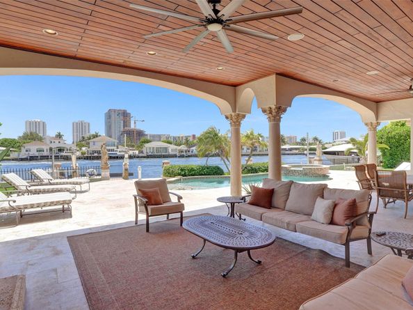2582 SE 9th St, Pompano Beach FL 33062
