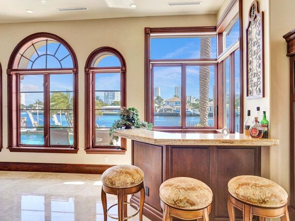 2582 SE 9th St, Pompano Beach FL 33062