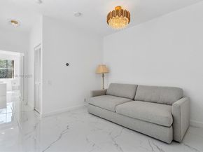 1382 Harbor View W, Hollywood FL 33019