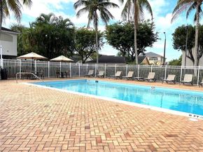 9816 NW 51 Te, Doral FL 33178