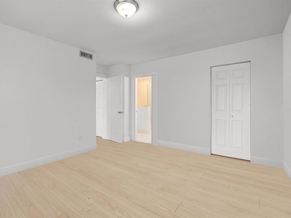 9816 NW 51 Te, Doral FL 33178