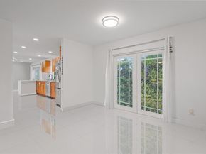 9816 NW 51 Te, Doral FL 33178