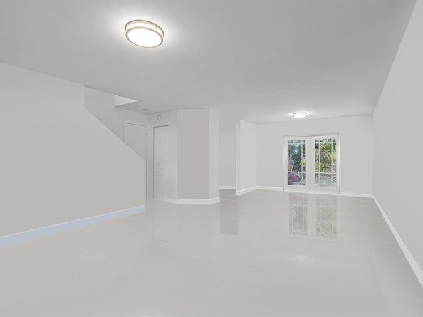 9816 NW 51 Te, Doral FL 33178