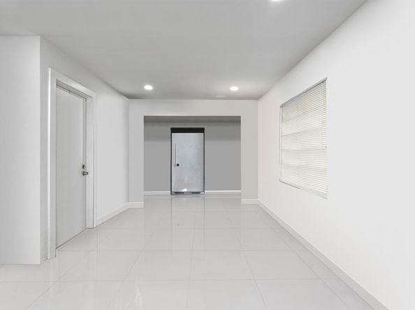 9816 NW 51 Te, Doral FL 33178