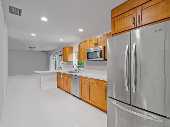 9816 NW 51 Te, Doral FL 33178