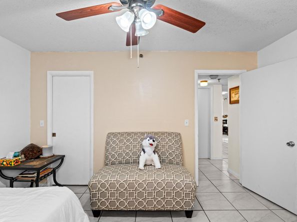 896 N Federal Highway 121, Lantana FL 33462