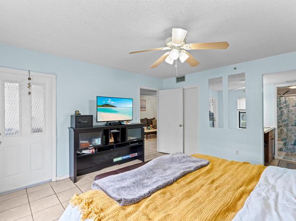 896 N Federal Highway 121, Lantana FL 33462