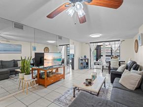 896 N Federal Highway 121, Lantana FL 33462