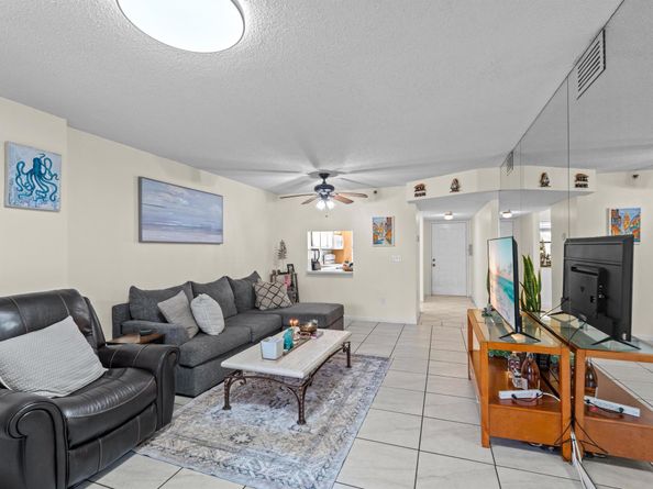 896 N Federal Highway 121, Lantana FL 33462