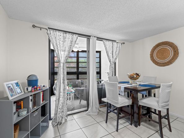 896 N Federal Highway 121, Lantana FL 33462