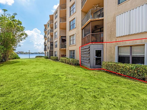 896 N Federal Highway 121, Lantana FL 33462