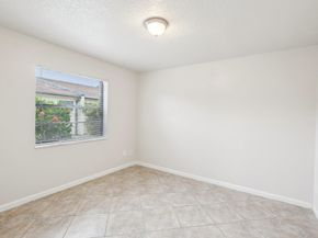 1091 Manor Dr, Palm Springs FL 33461