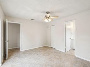 1091 Manor Dr, Palm Springs FL 33461