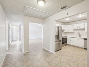 1091 Manor Dr, Palm Springs FL 33461