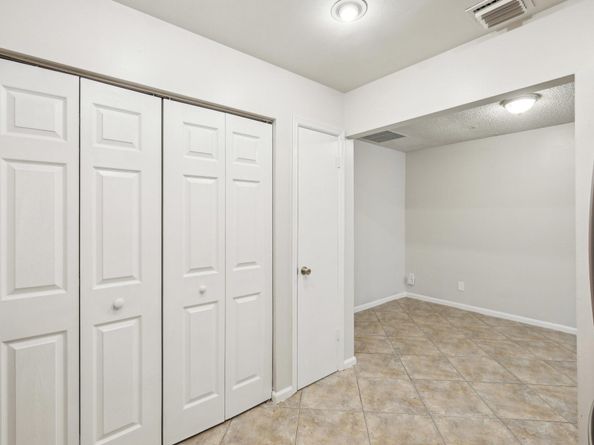 1091 Manor Dr, Palm Springs FL 33461