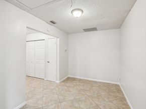 1091 Manor Dr, Palm Springs FL 33461