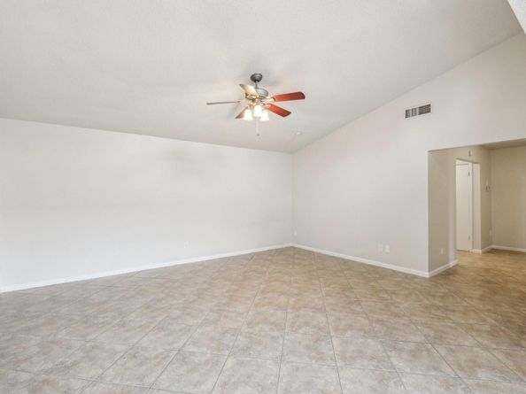 1091 Manor Dr, Palm Springs FL 33461