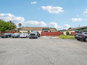 1091 Manor Dr, Palm Springs FL 33461