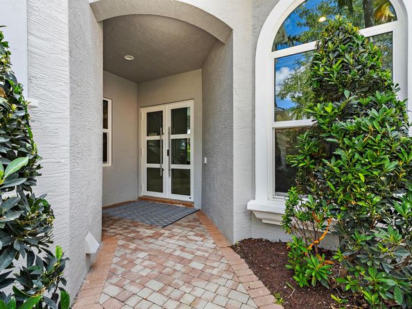 221 Andalusia Drive, Palm Beach Gardens FL 33418