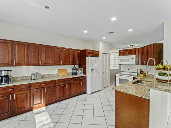 6857 Sugarloaf Key Street, Lake Worth FL 33467