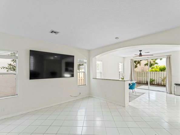 6857 Sugarloaf Key Street, Lake Worth FL 33467