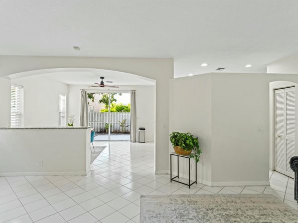 6857 Sugarloaf Key Street, Lake Worth FL 33467