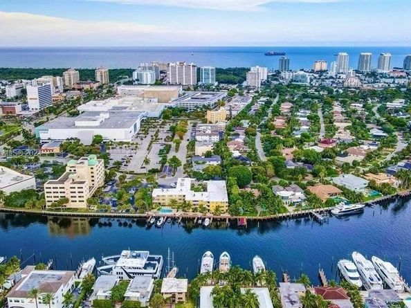 815 Middle River Dr 108, Fort Lauderdale FL 33304