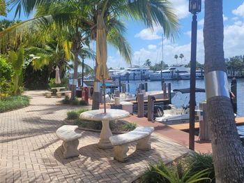 815 Middle River Dr