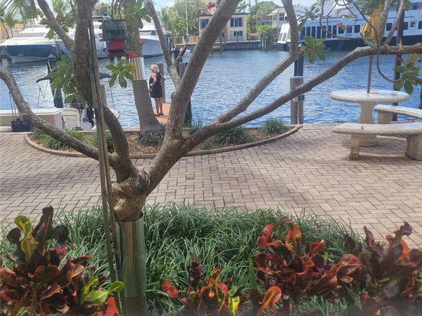 815 Middle River Dr 108, Fort Lauderdale FL 33304