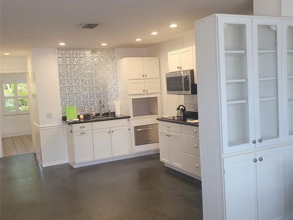 815 Middle River Dr 108, Fort Lauderdale FL 33304