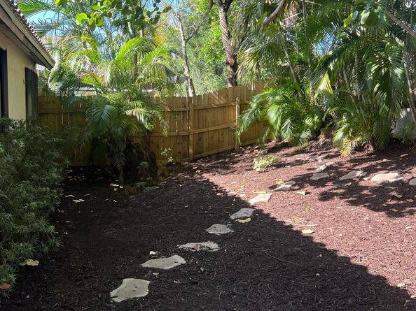 894 Camino Gardens Lane, Boca Raton FL 33432