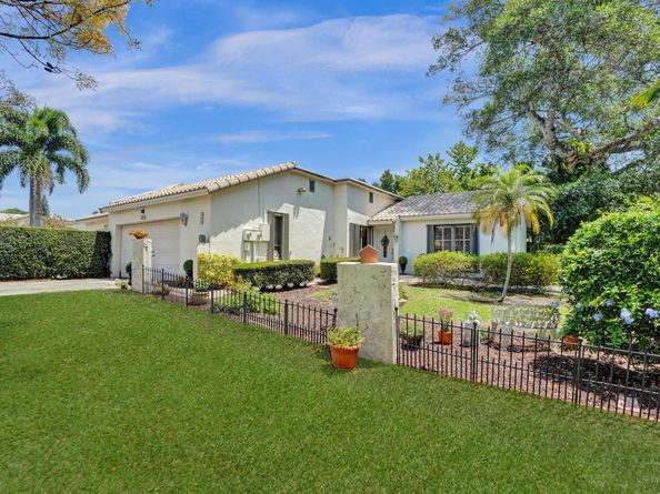 894 Camino Gardens Lane, Boca Raton FL 33432