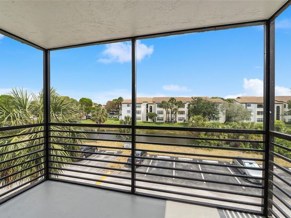 3710 N Pine Island Rd 314, Sunrise FL 33351