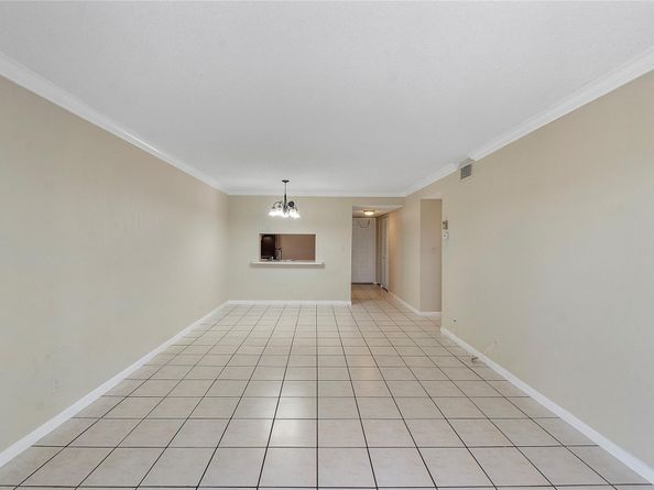 3710 N Pine Island Rd 314, Sunrise FL 33351