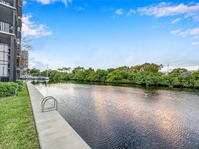 3401 N Country Club Dr 110, Aventura FL 33180