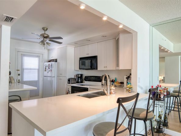 3401 N Country Club Dr 110, Aventura FL 33180