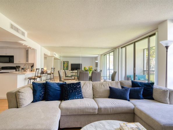 3401 N Country Club Dr 110, Aventura FL 33180