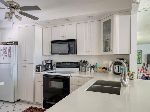 3401 N Country Club Dr 110, Aventura FL 33180