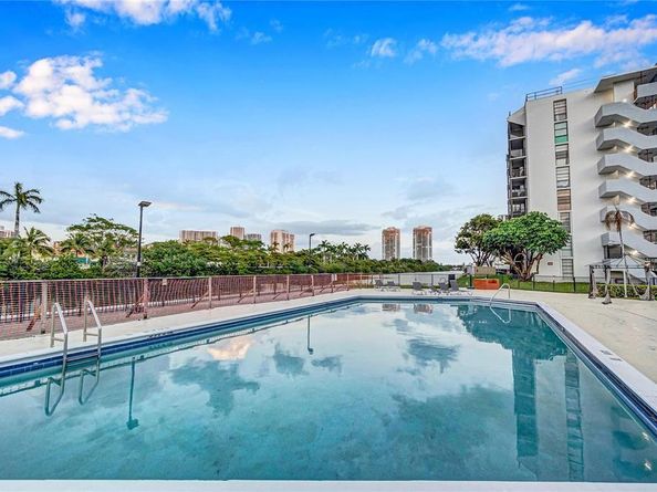3401 N Country Club Dr 110, Aventura FL 33180