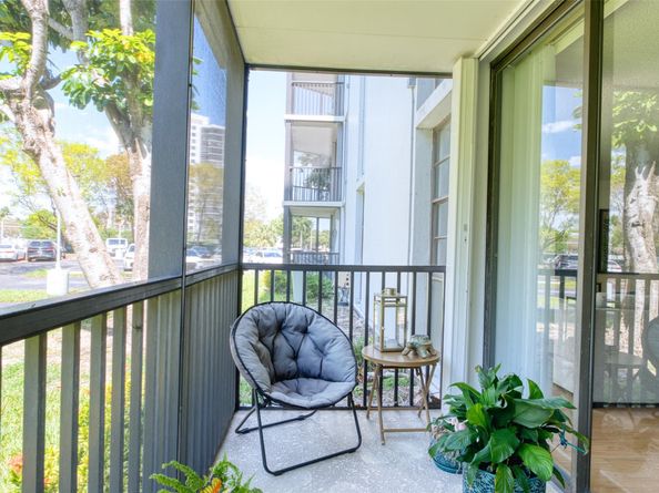 3401 N Country Club Dr 110, Aventura FL 33180