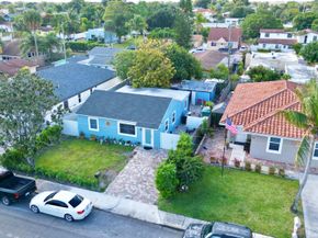 946 Mcintosh Street, West Palm Beach FL 33405