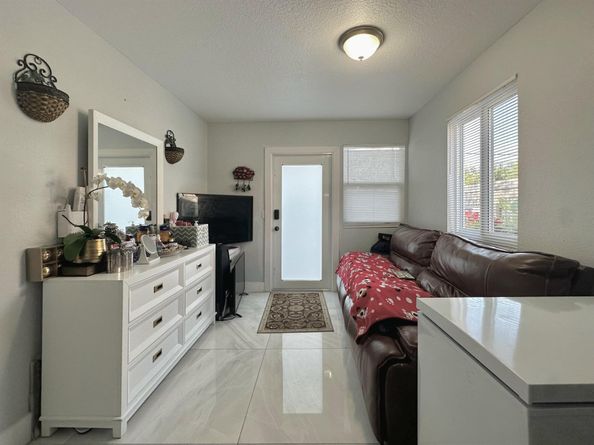 946 Mcintosh Street, West Palm Beach FL 33405
