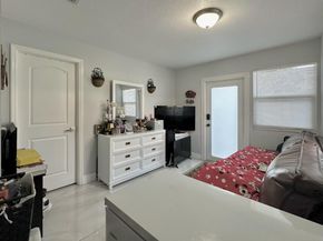 946 Mcintosh Street, West Palm Beach FL 33405